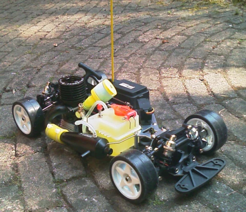 De nieuwe aanwinst van mij en Robin, leuke sportief race monstertje en gaat nog best hard ook ...