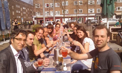 Buitenlunch met BRO op een terras